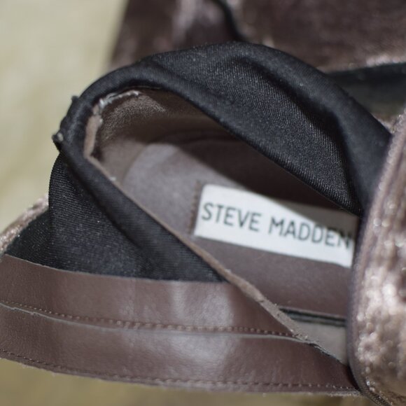 Steve Madden Velvet Booties Size 7.5 - Picture 7 of 13